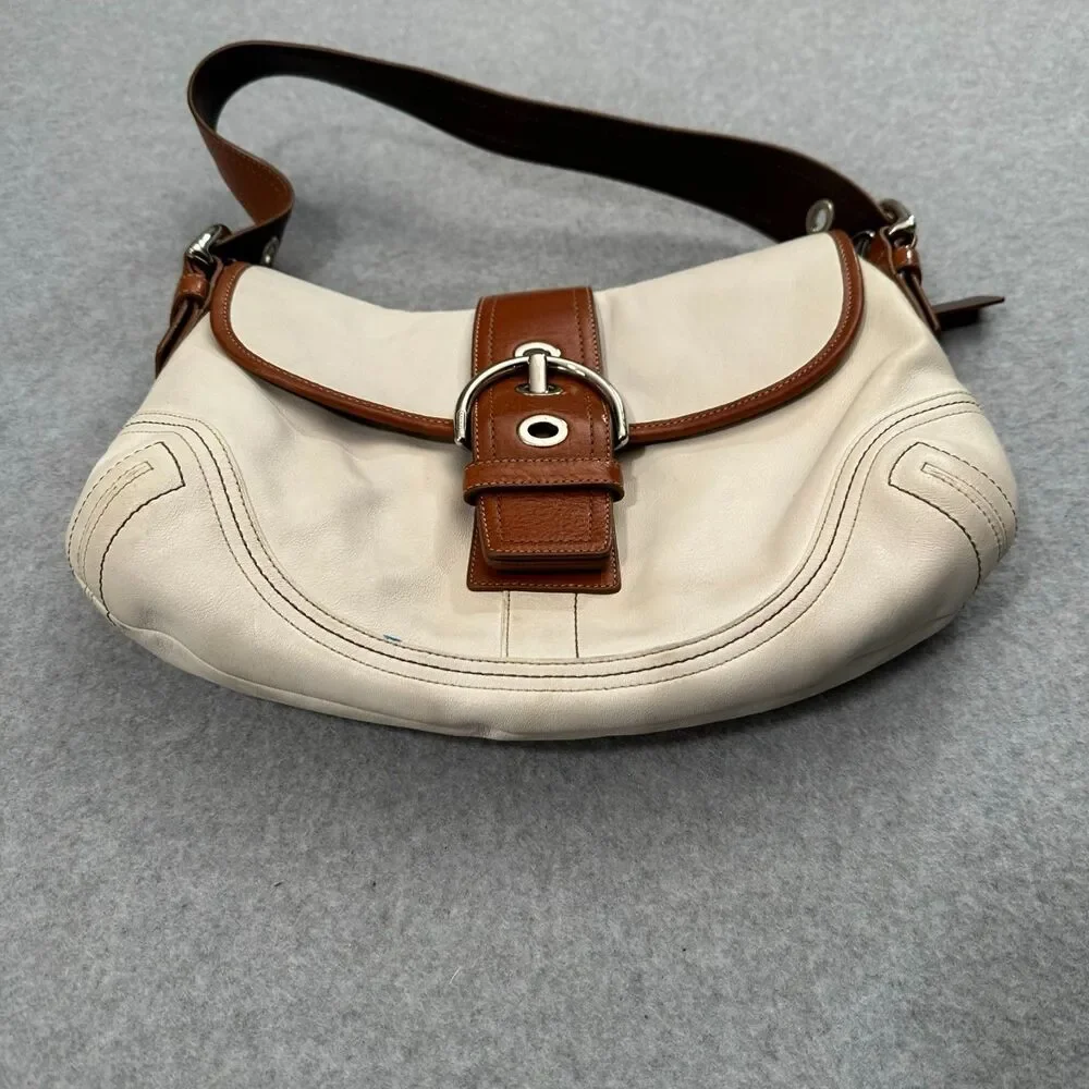 Y2K Vintage COACH Soho Flap White Brown Leather Medium Shoulder Purse Bag F10192